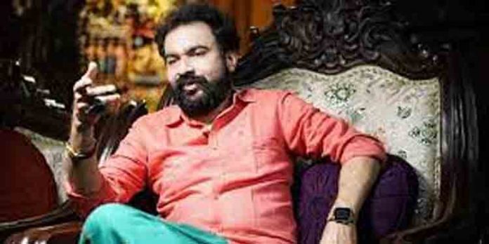 മോന്സന് മാവുങ്കലിന്റെ വിദേശ യാത്ര അന്വേഷണ വിവരങ്ങള് ഇന്ന് ഹൈക്കോടതിക്ക് കൈമാറും മോന്സന് മാവുങ്കലിന്റെ വിദേശ യാത്ര അന്വേഷണ വിവരങ്ങള് ഇന്ന് ഹൈക്കോടതിക്ക് കൈമാറും