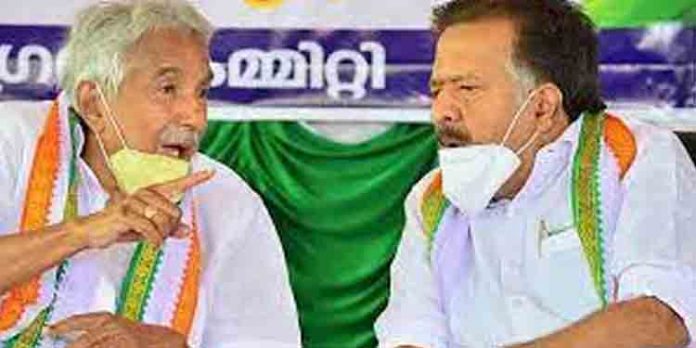 യുഡിഎഫ് നേതൃയോഗത്തില് നിന്ന് ഉമ്മന് ചാണ്ടിയും രമേശ് ചെന്നിത്തലയും വിട്ടുനിന്നു യുഡിഎഫ് നേതൃയോഗത്തില് നിന്ന് ഉമ്മന് ചാണ്ടിയും രമേശ് ചെന്നിത്തലയും വിട്ടുനിന്നു