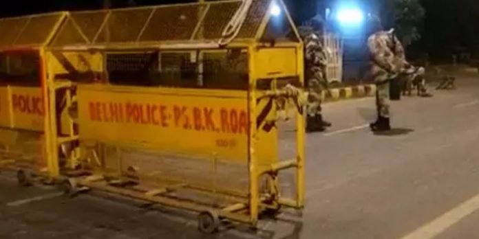 ഫോൺവിവരങ്ങൾ ചോർത്തി ബാങ്കിൽ നിന്നും പണം തട്ടിയ 12അംഗ സംഘം പിടിയിൽ ഫോൺവിവരങ്ങൾ ചോർത്തി ബാങ്കിൽ നിന്നും പണം തട്ടിയ 12അംഗ സംഘം പിടിയിൽ