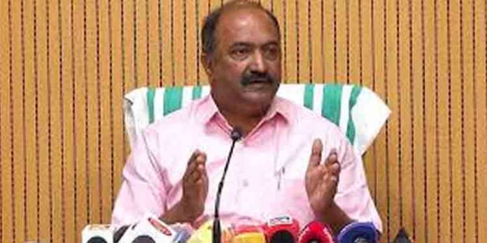 33 രൂപ വർധിപ്പിച്ചാണ് 5 രൂപ കുറക്കുന്നത് ; കേന്ദ്രം മുഖം രക്ഷിക്കാൻ എടുത്ത നിലപാടെന്ന് ധനമന്ത്രി 33 രൂപ വർധിപ്പിച്ചാണ് 5 രൂപ കുറക്കുന്നത് ; കേന്ദ്രം മുഖം രക്ഷിക്കാൻ എടുത്ത നിലപാടെന്ന് ധനമന്ത്രി