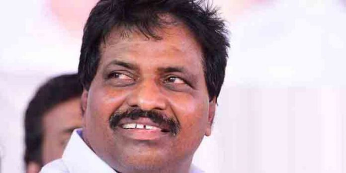 എസി റോഡ് നിർമാണം വിലയിരുത്താനെത്തിയപ്പോൾ കയ്യേറ്റശ്രമം : കൊടിക്കുന്നിൽ സുരേഷ് എസി റോഡ് നിർമാണം വിലയിരുത്താനെത്തിയപ്പോൾ കയ്യേറ്റശ്രമം : കൊടിക്കുന്നിൽ സുരേഷ്