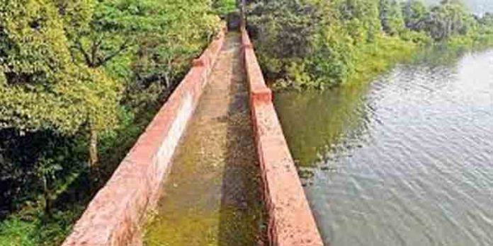 മുല്ലപ്പെരിയാര് ; ബേബി ഡാമിന് താഴെയുള്ള മരങ്ങള് മുറിക്കാന് അനുമതി നല്കി കേരളം മുല്ലപ്പെരിയാര് ; ബേബി ഡാമിന് താഴെയുള്ള മരങ്ങള് മുറിക്കാന് അനുമതി നല്കി കേരളം