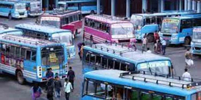 സ്വകാര്യ ബസുകള് ചൊവ്വാഴ്ച മുതല് അനിശ്ചിതകാല പണിമുടക്കിലേക്ക് ; ഗതാഗത മന്ത്രി ബസ് ഉടമകളുമായി ചർച്ച നടത്തും സ്വകാര്യ ബസുകള് ചൊവ്വാഴ്ച മുതല് അനിശ്ചിതകാല പണിമുടക്കിലേക്ക് ; ഗതാഗത മന്ത്രി ബസ് ഉടമകളുമായി ചർച്ച നടത്തും