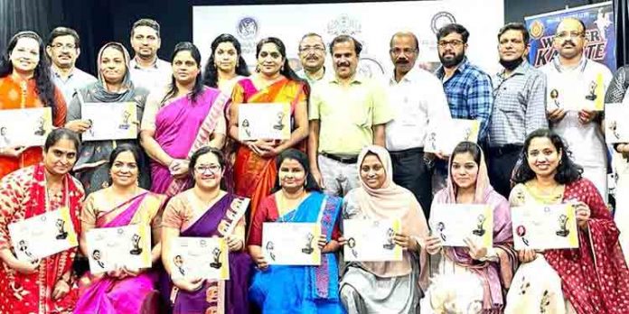 കേരളപ്പിറവി ദിനാഘോഷം ‘ഭൂമിമലയാളം 2021’ ആഘോഷിച്ചു കേരളപ്പിറവി ദിനാഘോഷം ‘ഭൂമിമലയാളം 2021’ ആഘോഷിച്ചു