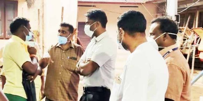 അയ്യപ്പ സ്വാമിയുടെ തിരുസന്നിധിയിലേക്കുള്ള തീര്ഥാടന പാതകള് ശുചിയാക്കാന് ഇന്നു മുതല് 501 വിശുദ്ധി സേനാംഗങ്ങള് അയ്യപ്പ സ്വാമിയുടെ തിരുസന്നിധിയിലേക്കുള്ള തീര്ഥാടന പാതകള് ശുചിയാക്കാന് ഇന്നു മുതല് 501 വിശുദ്ധി സേനാംഗങ്ങള്