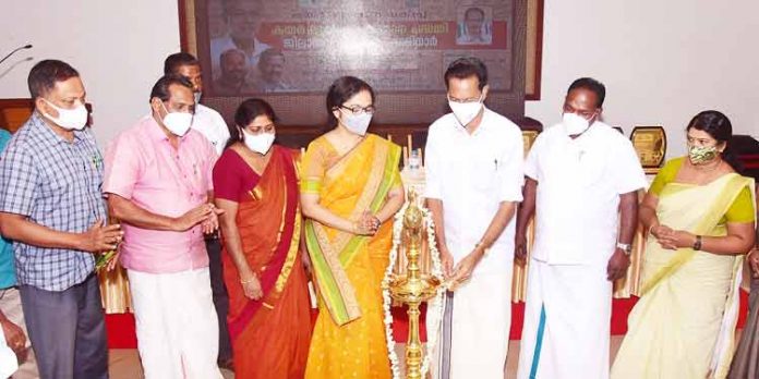 കയര് വികസന വകുപ്പിന്റെ പദ്ധതികള് ജില്ലയില് നടത്താനുള്ള തീരുമാനങ്ങള് ഉണ്ടാകണം ; ജില്ലാ പഞ്ചായത്ത് പ്രസിഡന്റ് കയര് വികസന വകുപ്പിന്റെ പദ്ധതികള് ജില്ലയില് നടത്താനുള്ള തീരുമാനങ്ങള് ഉണ്ടാകണം ; ജില്ലാ പഞ്ചായത്ത് പ്രസിഡന്റ്