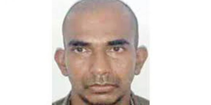 ചുമര് തുരന്ന് റബ്ബർഷീറ്റ് കവർന്ന കേസ് ; ‘തൊരപ്പന്’ സന്തോഷ് പിടിയില് ചുമര് തുരന്ന് റബ്ബർഷീറ്റ് കവർന്ന കേസ് ; ‘തൊരപ്പന്’ സന്തോഷ് പിടിയില്