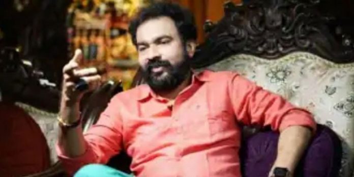 മോൻസനെതിരെ ഇഡി കേസെടുത്തു ; കള്ളപ്പണത്തെക്കുറിച്ച് അന്വേഷിക്കും മോൻസനെതിരെ ഇഡി കേസെടുത്തു ; കള്ളപ്പണത്തെക്കുറിച്ച് അന്വേഷിക്കും