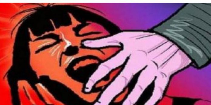 പിണങ്ങിപ്പിരിഞ്ഞ പെൺസുഹൃത്തിനെ തട്ടിക്കൊണ്ടു പോയി മര്ദ്ദിച്ച ശേഷം വായിൽ ഡീസലൊഴിച്ചു ; യുവാവ് അറസ്റ്റിൽ പിണങ്ങിപ്പിരിഞ്ഞ പെൺസുഹൃത്തിനെ തട്ടിക്കൊണ്ടു പോയി മര്ദ്ദിച്ച ശേഷം വായിൽ ഡീസലൊഴിച്ചു ; യുവാവ് അറസ്റ്റിൽ