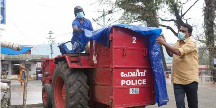 ടാക്ടര് വളയം പിടിക്കാന് പോലീസ് കൈകളും ടാക്ടര് വളയം പിടിക്കാന് പോലീസ് കൈകളും