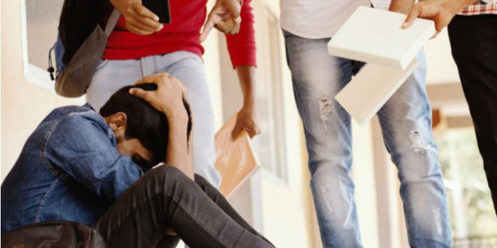 റാഗിങ് ; അഞ്ച് എൻജിനീയറിങ് വിദ്യാർഥികൾ അറസ്റ്റിൽ റാഗിങ് ; അഞ്ച് എൻജിനീയറിങ് വിദ്യാർഥികൾ അറസ്റ്റിൽ