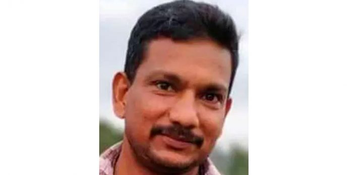 ദീപാലങ്കാരത്തിനിടെ ടെറസിൽ നിന്ന് വീണ് ഇലക്ട്രീഷ്യൻ മരിച്ചു ദീപാലങ്കാരത്തിനിടെ ടെറസിൽ നിന്ന് വീണ് ഇലക്ട്രീഷ്യൻ മരിച്ചു