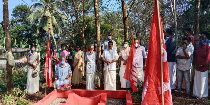 തോട്ടം തൊഴിലാളികള്ക്ക് വേണ്ടി ജീവിതം സമര്പ്പിച്ചയാളാണ് സുകുമാരന് ; ചെങ്ങറ സുരേന്ദ്രന് തോട്ടം തൊഴിലാളികള്ക്ക് വേണ്ടി ജീവിതം സമര്പ്പിച്ചയാളാണ് സുകുമാരന് ; ചെങ്ങറ സുരേന്ദ്രന്