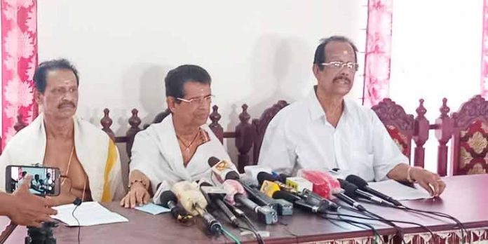 ചക്കുളത്തുകാവ് പൊങ്കാല വെള്ളിയാഴ്ച ; പൊങ്കാല മഹോൽസവ സമ്മേളനം മന്ത്രി സജി ചെറിയാൻ ഉദ്ഘാടനം ചെയ്യും ചക്കുളത്തുകാവ് പൊങ്കാല വെള്ളിയാഴ്ച ; പൊങ്കാല മഹോൽസവ സമ്മേളനം മന്ത്രി സജി ചെറിയാൻ ഉദ്ഘാടനം ചെയ്യും
