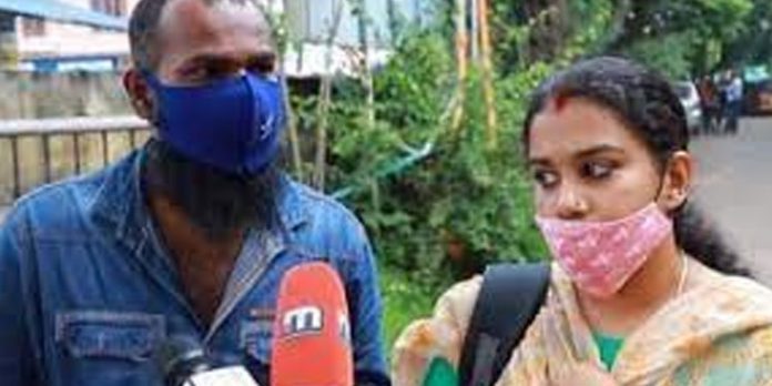 ദത്ത് നല്കിയ കേസില് കുഞ്ഞിന്റെ ഡിഎന്എ പരിശോധനയ്ക്കായി സാംപിള് ശേഖരിച്ചു ദത്ത് നല്കിയ കേസില് കുഞ്ഞിന്റെ ഡിഎന്എ പരിശോധനയ്ക്കായി സാംപിള് ശേഖരിച്ചു