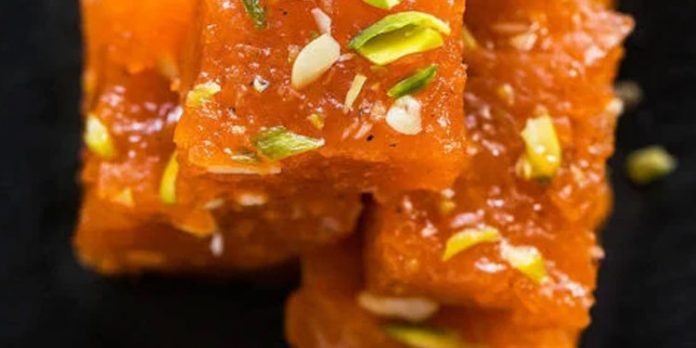 ഈ മൂന്നു സാധനങ്ങള് വീട്ടിലുണ്ടോ ? തയ്യാറാക്കാം രുചികരമായ ഹല്വ ഈ മൂന്നു സാധനങ്ങള് വീട്ടിലുണ്ടോ ? തയ്യാറാക്കാം രുചികരമായ ഹല്വ
