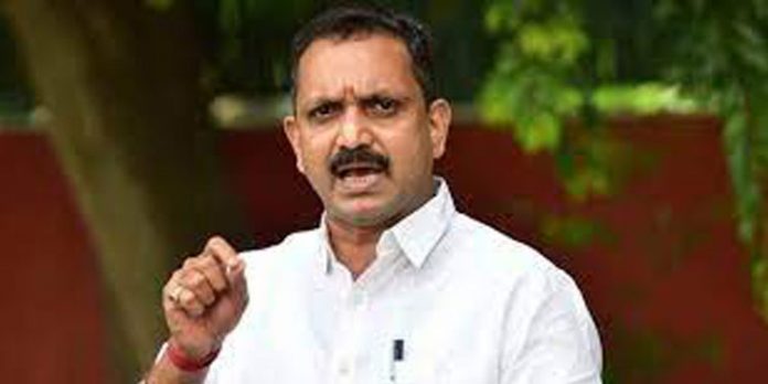 പെട്രോള് വില കുറച്ചില്ലെങ്കില് ശക്തമായ പ്രക്ഷോഭം നടത്തും ; കെ.സുരേന്ദ്രന് പെട്രോള് വില കുറച്ചില്ലെങ്കില് ശക്തമായ പ്രക്ഷോഭം നടത്തും ; കെ.സുരേന്ദ്രന്