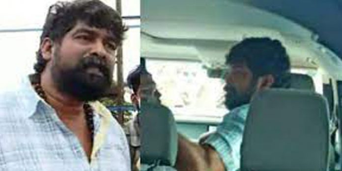 ജോജു ജോർജിൻറെ വാഹനം തകർത്ത കേസ് ; പ്രതിയുടെ ജാമ്യാപേക്ഷ ഇന്ന് പരിഗണിക്കും ജോജു ജോർജിൻറെ വാഹനം തകർത്ത കേസ് ; പ്രതിയുടെ ജാമ്യാപേക്ഷ ഇന്ന് പരിഗണിക്കും