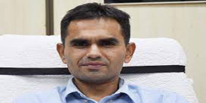 വാംഖഡേയ്ക്കെതിരേ ദളിത് സംഘടനകളുടെ പരാതി ; വ്യാജ ജാതി സര്ട്ടിഫിക്കറ്റ് സമര്പ്പിച്ചെന്ന് ആരോപണം വാംഖഡേയ്ക്കെതിരേ ദളിത് സംഘടനകളുടെ പരാതി ; വ്യാജ ജാതി സര്ട്ടിഫിക്കറ്റ് സമര്പ്പിച്ചെന്ന് ആരോപണം