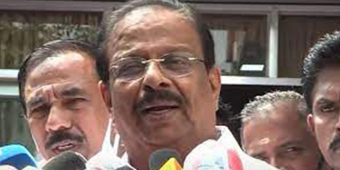 മരം മുറിക്കാനുള്ള ഉത്തരവ് മുഖ്യമന്ത്രിയുടെ അറിവോടെ ; തെളിവുകള് പുറത്തുവിടുമെന്ന് കെ സുധാകരന് മരം മുറിക്കാനുള്ള ഉത്തരവ് മുഖ്യമന്ത്രിയുടെ അറിവോടെ ; തെളിവുകള് പുറത്തുവിടുമെന്ന് കെ സുധാകരന്