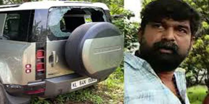 നടൻ ജോജുവിന്റെ കാര് ആക്രമിച്ച കേസ് ; പ്രതികള് ഇന്ന് കീഴടങ്ങും നടൻ ജോജുവിന്റെ കാര് ആക്രമിച്ച കേസ് ; പ്രതികള് ഇന്ന് കീഴടങ്ങും