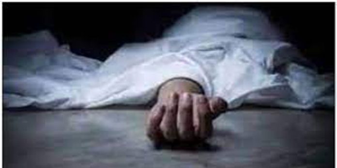 അധ്യാപകൻ പീഡിപ്പിച്ച വിദ്യാർഥിനി ജീവനൊടുക്കി അധ്യാപകൻ പീഡിപ്പിച്ച വിദ്യാർഥിനി ജീവനൊടുക്കി