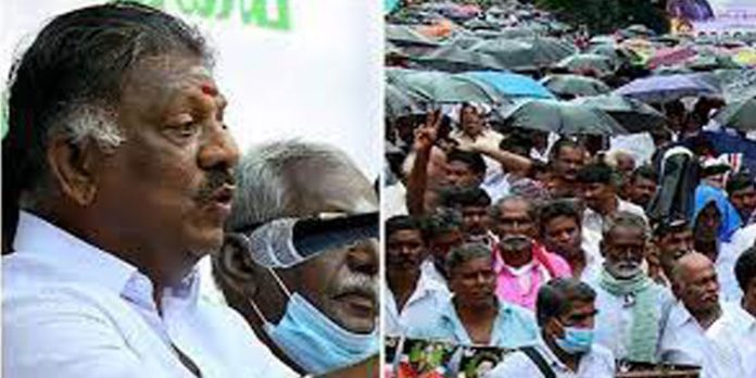 മുല്ലപ്പെരിയാര് ; ജലനിരപ്പ് 142 അടിയാക്കണമെന്ന് അണ്ണാഡിഎംകെ – പ്രതിഷേധവുമായി ബിജെപി മുല്ലപ്പെരിയാര് ; ജലനിരപ്പ് 142 അടിയാക്കണമെന്ന് അണ്ണാഡിഎംകെ – പ്രതിഷേധവുമായി ബിജെപി