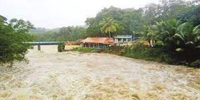 മഴക്കെടുതി ; തിരുവനന്തപുരത്ത് 19 ദുരിതാശ്വാസ ക്യാമ്പുകൾ തുറന്നു മഴക്കെടുതി ; തിരുവനന്തപുരത്ത് 19 ദുരിതാശ്വാസ ക്യാമ്പുകൾ തുറന്നു