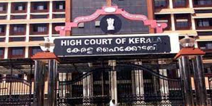 നടിയെ ആക്രമിച്ച കേസ് ; മൂന്നാം പ്രതിക്ക് ജാമ്യം നടിയെ ആക്രമിച്ച കേസ് ; മൂന്നാം പ്രതിക്ക് ജാമ്യം