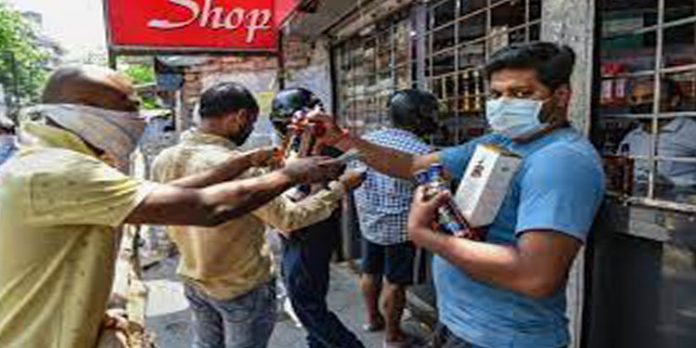 ഇന്ന് രാത്രിയോടെ ഡല്ഹി സര്ക്കാര് മദ്യ വില്പന അവസാനിപ്പിക്കും ; നാളെ മുതല് പുതിയ രീതി ഇന്ന് രാത്രിയോടെ ഡല്ഹി സര്ക്കാര് മദ്യ വില്പന അവസാനിപ്പിക്കും ; നാളെ മുതല് പുതിയ രീതി