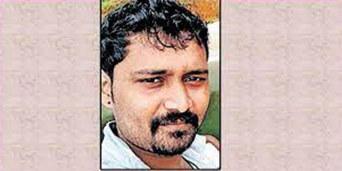 ഒടുവിൽ ആളെ തിരിച്ചറിഞ്ഞു ; മൂന്നര വയസ്സുകാരന്റെ ജീവൻ രക്ഷിച്ചത് ബിനു ഒടുവിൽ ആളെ തിരിച്ചറിഞ്ഞു ; മൂന്നര വയസ്സുകാരന്റെ ജീവൻ രക്ഷിച്ചത് ബിനു