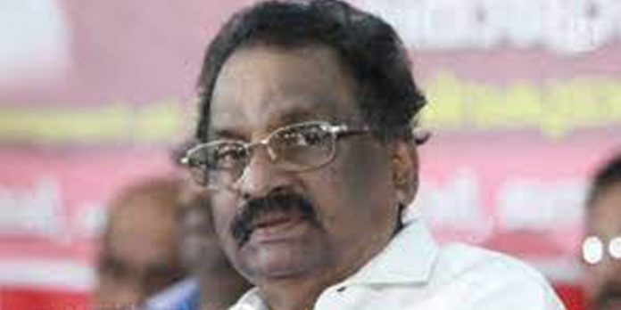 ഭൂമിയിടപാട് അറിഞ്ഞിട്ടും കണ്ണടച്ചു ; വടക്കഞ്ചേരി ഏരിയാ സമ്മേളനത്തില് എ.കെ ബാലനെതിരേ വിമര്ശനം ഭൂമിയിടപാട് അറിഞ്ഞിട്ടും കണ്ണടച്ചു ; വടക്കഞ്ചേരി ഏരിയാ സമ്മേളനത്തില് എ.കെ ബാലനെതിരേ വിമര്ശനം