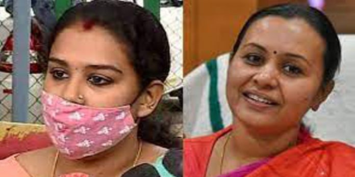 ദത്ത് വിവാദം ; സർക്കാർ കൃത്യസമയത്ത് ഇടപെടൽ നടത്തിയെന്ന് ആരോഗ്യമന്ത്രി ; വാദം തള്ളി അനുപമ ദത്ത് വിവാദം ; സർക്കാർ കൃത്യസമയത്ത് ഇടപെടൽ നടത്തിയെന്ന് ആരോഗ്യമന്ത്രി ; വാദം തള്ളി അനുപമ