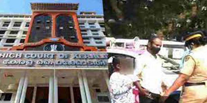 വെറുതെ വിടാൻ പറ്റുന്ന കേസല്ല ; പെൺകുട്ടിയെ മോഷ്ടാവായി ചിത്രീകരിച്ച പിങ്ക് പോലീസ് നടപടിയെ വിമർശിച്ച് ഹൈക്കോടതി വെറുതെ വിടാൻ പറ്റുന്ന കേസല്ല ; പെൺകുട്ടിയെ മോഷ്ടാവായി ചിത്രീകരിച്ച പിങ്ക് പോലീസ് നടപടിയെ വിമർശിച്ച് ഹൈക്കോടതി