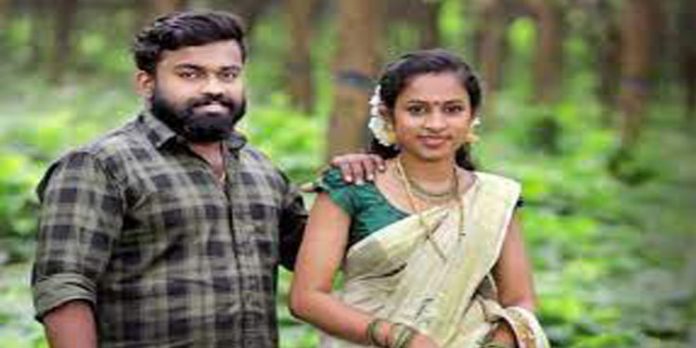 യുവതിയുടെ ആത്മഹത്യ ; പോലീസിന്റെ കുറ്റപത്രം കോടതി മടക്കി ; നിറയെ പോരായ്മകള് – പേരുകളടക്കം തെറ്റ് യുവതിയുടെ ആത്മഹത്യ ; പോലീസിന്റെ കുറ്റപത്രം കോടതി മടക്കി ; നിറയെ പോരായ്മകള് – പേരുകളടക്കം തെറ്റ്