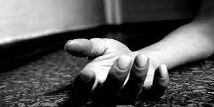 ആലപ്പുഴയിൽ അമ്മയും മക്കളും മരിച്ച നിലയിൽ ആലപ്പുഴയിൽ അമ്മയും മക്കളും മരിച്ച നിലയിൽ