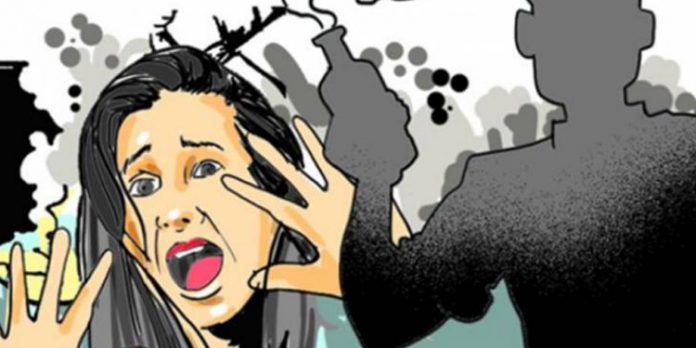 ആസിഡ് ആക്രമണത്തിൽ യുവതിക്ക് ദാരുണാന്ത്യം ആസിഡ് ആക്രമണത്തിൽ യുവതിക്ക് ദാരുണാന്ത്യം