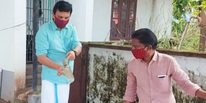 ഇതൊന്നും അത്ര നല്ല കുപ്പി അല്ലാട്ടോ, റസ്റ്റ് ഹൗസിൽ മദ്യപാനം പാടില്ലെന്നറിയില്ലേ? ; ക്ഷുഭിതനായി മന്ത്രി റിയാസ് ഇതൊന്നും അത്ര നല്ല കുപ്പി അല്ലാട്ടോ, റസ്റ്റ് ഹൗസിൽ മദ്യപാനം പാടില്ലെന്നറിയില്ലേ? ; ക്ഷുഭിതനായി മന്ത്രി റിയാസ്
