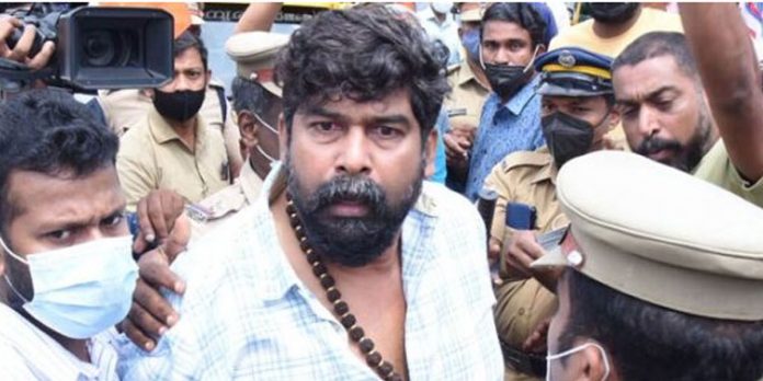 കോണ്ഗ്രസ് – ജോജു വിവാദം : ജോജു ആദ്യം ഖേദം പ്രകടിപ്പിക്കട്ടെയെന്ന് ഡിസിസി പ്രസിഡന്റ് കോണ്ഗ്രസ് – ജോജു വിവാദം : ജോജു ആദ്യം ഖേദം പ്രകടിപ്പിക്കട്ടെയെന്ന് ഡിസിസി പ്രസിഡന്റ്