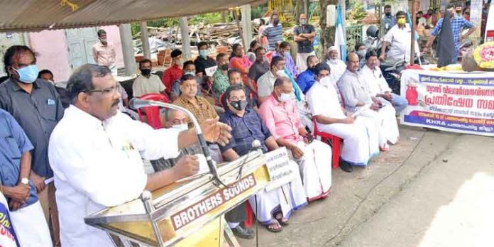 നിത്യോപയോഗ സാധനങ്ങളുടെയും പാചക വാതകത്തിന്റെയും വില കുറക്കണം ; ഹോട്ടല് ഉടമകള് നിത്യോപയോഗ സാധനങ്ങളുടെയും പാചക വാതകത്തിന്റെയും വില കുറക്കണം ; ഹോട്ടല് ഉടമകള്
