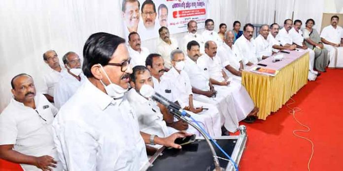 മുല്ലപ്പെരിയാര്, മരംമുറി വിഷയത്തില് പിണറായി സര്ക്കാര് ജനങ്ങളെ വഞ്ചിക്കുകയാണ് ; അഡ്വ. പി. സി തോമസ് മുല്ലപ്പെരിയാര്, മരംമുറി വിഷയത്തില് പിണറായി സര്ക്കാര് ജനങ്ങളെ വഞ്ചിക്കുകയാണ് ; അഡ്വ. പി. സി തോമസ്