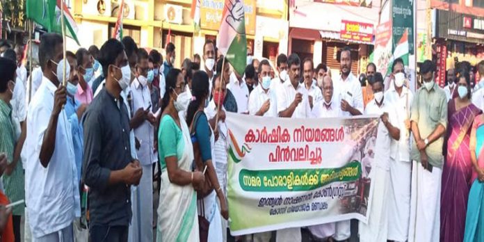കർഷകരുടെ മുമ്പിൽ മോദി മുട്ടുമടക്കി ; എ.സുരേഷ് കുമാർ കർഷകരുടെ മുമ്പിൽ മോദി മുട്ടുമടക്കി ; എ.സുരേഷ് കുമാർ