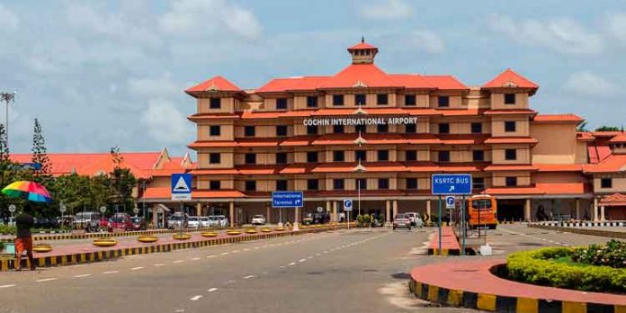 അയ്യപ്പഭക്തന്മാര്ക്കായി എയര്പോര്ട്ടില് ഇന്ഫര്മേഷന് സെന്ററും ഹെല്പ്പ് ഡെസ്കും അയ്യപ്പഭക്തന്മാര്ക്കായി എയര്പോര്ട്ടില് ഇന്ഫര്മേഷന് സെന്ററും ഹെല്പ്പ് ഡെസ്കും