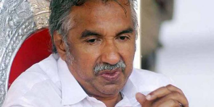 അതൃപ്തി സോണിയയെ നേരിട്ടറിയിച്ച് ഉമ്മൻചാണ്ടി ; സംസ്ഥാന നേതൃത്വത്തിന് ഏകപക്ഷീയ നിലപാടെന്നും പരാതി അതൃപ്തി സോണിയയെ നേരിട്ടറിയിച്ച് ഉമ്മൻചാണ്ടി ; സംസ്ഥാന നേതൃത്വത്തിന് ഏകപക്ഷീയ നിലപാടെന്നും പരാതി