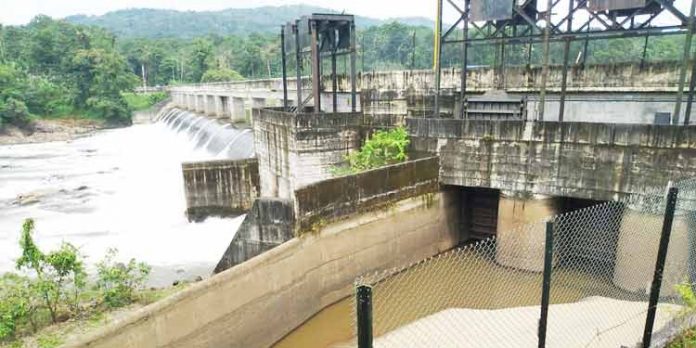 പെരുന്തേനരുവി വൈദ്യുത പദ്ധതിയിൽ ഉദ്പാദനം ആരംഭിച്ചില്ലാ ; 280 ഓളം കുടുംബങ്ങള് ഒറ്റപ്പെട്ടു പെരുന്തേനരുവി വൈദ്യുത പദ്ധതിയിൽ ഉദ്പാദനം ആരംഭിച്ചില്ലാ ; 280 ഓളം കുടുംബങ്ങള് ഒറ്റപ്പെട്ടു