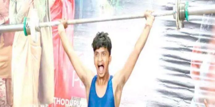 സംസ്ഥാന വെയ്റ്റ് ലിഫ്റ്റിങ് ചാമ്പ്യൻഷിപ്പിന് തുടക്കം സംസ്ഥാന വെയ്റ്റ് ലിഫ്റ്റിങ് ചാമ്പ്യൻഷിപ്പിന് തുടക്കം
