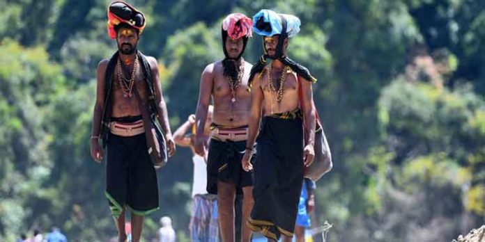 ശബരിമലയിലേക്ക് ഭക്തജനപ്രവാഹം ; മണ്ഡല പൂജ ഡിസംബര് 26 ന്, മകരവിളക്ക് ജനുവരി 14 ന് ശബരിമലയിലേക്ക് ഭക്തജനപ്രവാഹം ; മണ്ഡല പൂജ ഡിസംബര് 26 ന്, മകരവിളക്ക് ജനുവരി 14 ന്