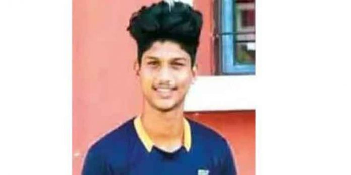 സന്തോഷ് ട്രോഫി ടൂർണമെന്റിൽ പന്തു തട്ടാൻ വിളയൂർ സ്വദേശിയും സന്തോഷ് ട്രോഫി ടൂർണമെന്റിൽ പന്തു തട്ടാൻ വിളയൂർ സ്വദേശിയും