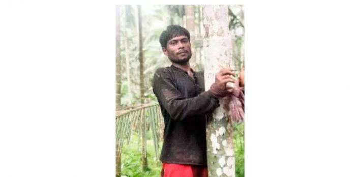 അടക്കപറിക്കാനും ഇതര സംസ്ഥാന തൊഴിലാളികൾ അടക്കപറിക്കാനും ഇതര സംസ്ഥാന തൊഴിലാളികൾ