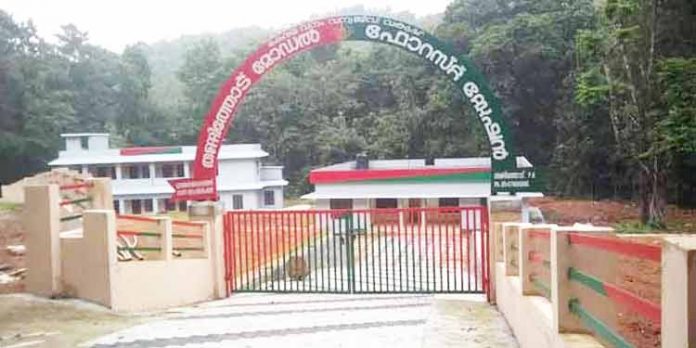 തണ്ണിത്തോട് മാതൃക ഫോറസ്റ്റ് സ്റ്റേഷന് നിര്മ്മാണം പൂര്ത്തിയായി തണ്ണിത്തോട് മാതൃക ഫോറസ്റ്റ് സ്റ്റേഷന് നിര്മ്മാണം പൂര്ത്തിയായി